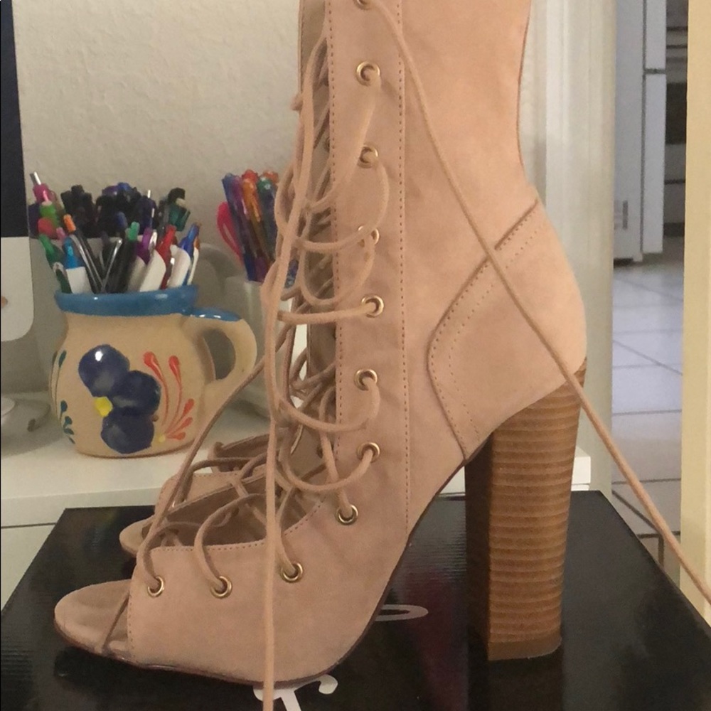 Lulus heels - Picture 3 of 5